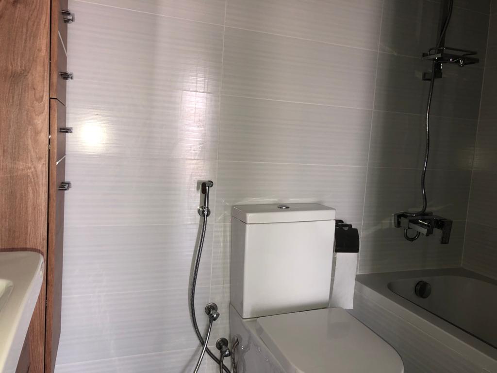 1 bedroom w/ kitchen appliances / 4 cheques / Glitz 3 Tower 2