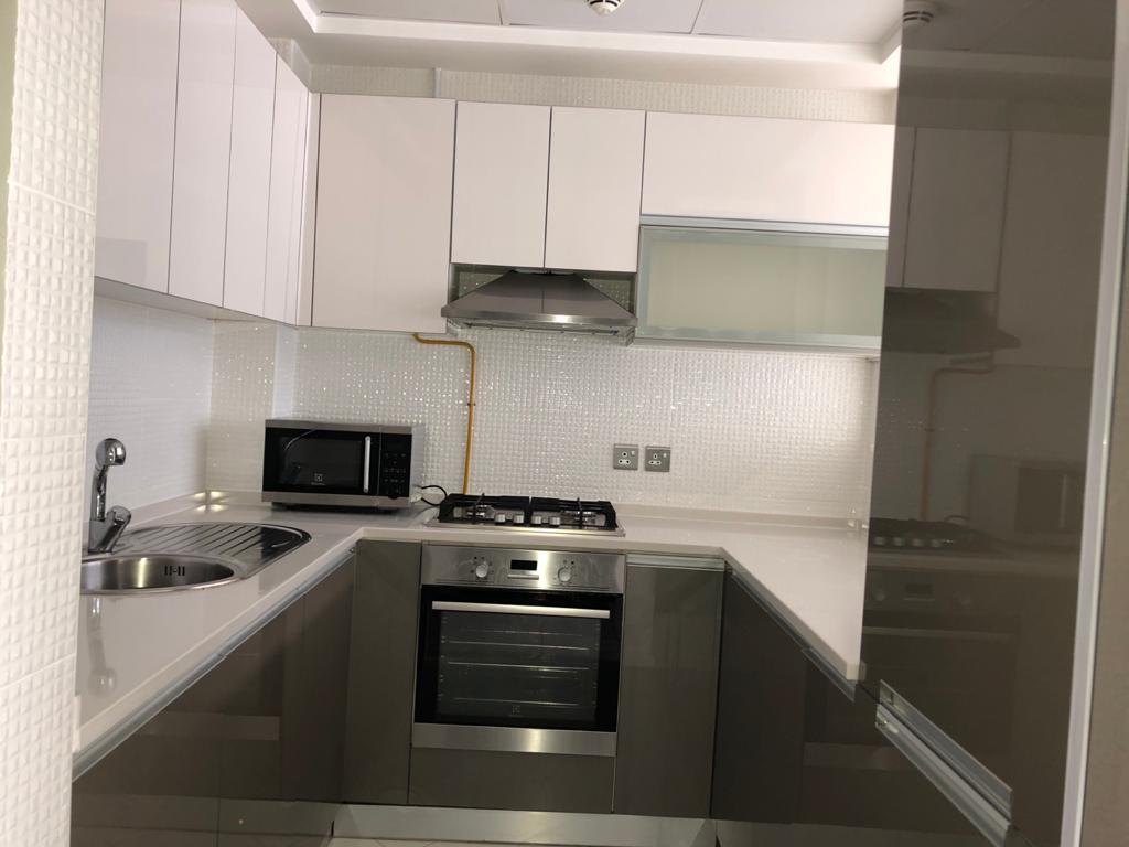 1 bedroom w/ kitchen appliances / 4 cheques / Glitz 3 Tower 2